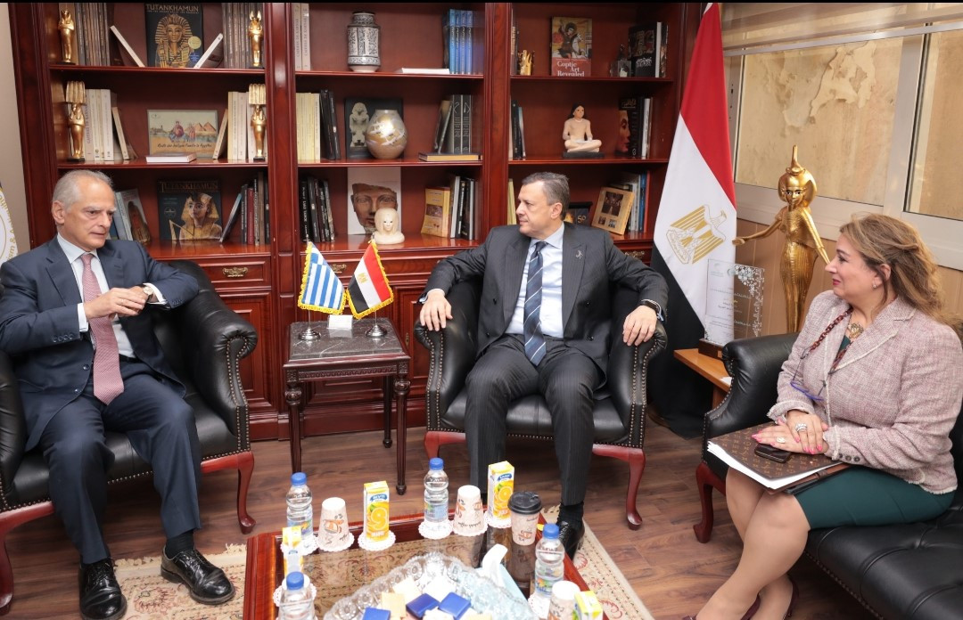 وزير السياحة