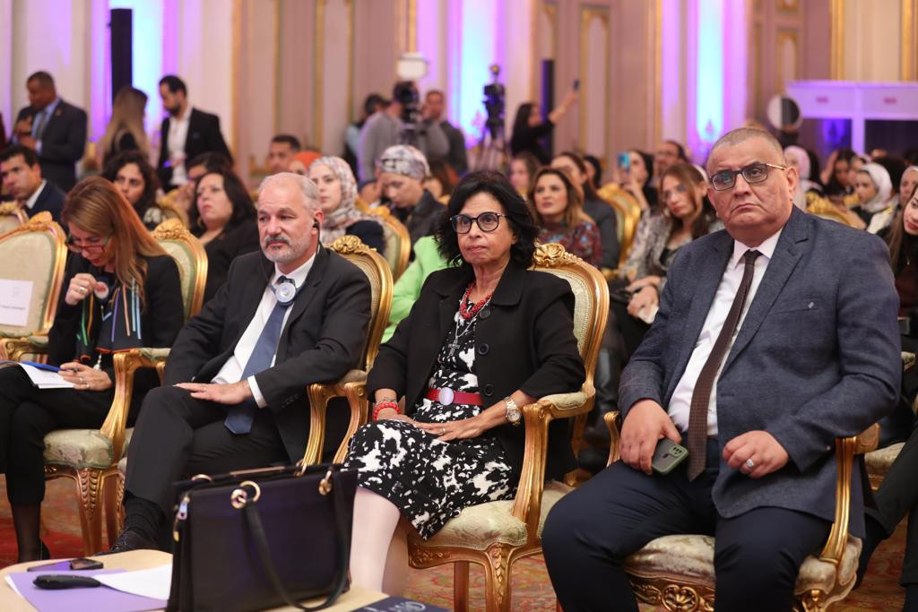 نادية زخاري