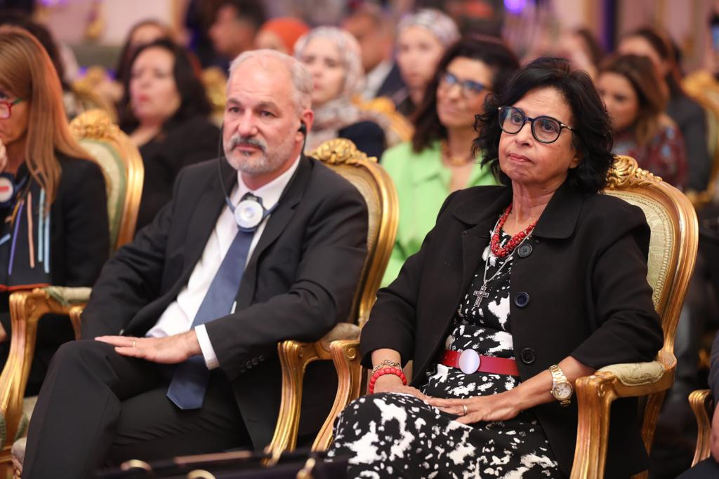 نادية زخاري