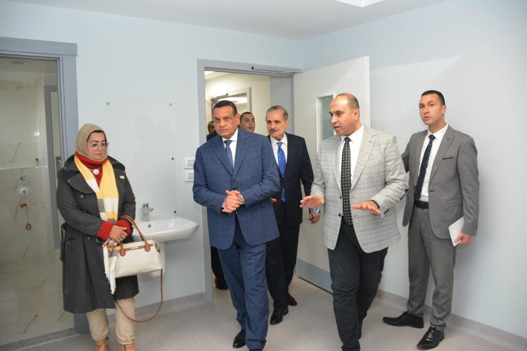وزير التنمية المحلية