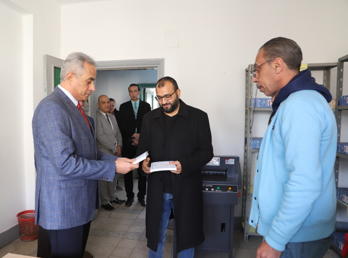 وزير القوى العاملة