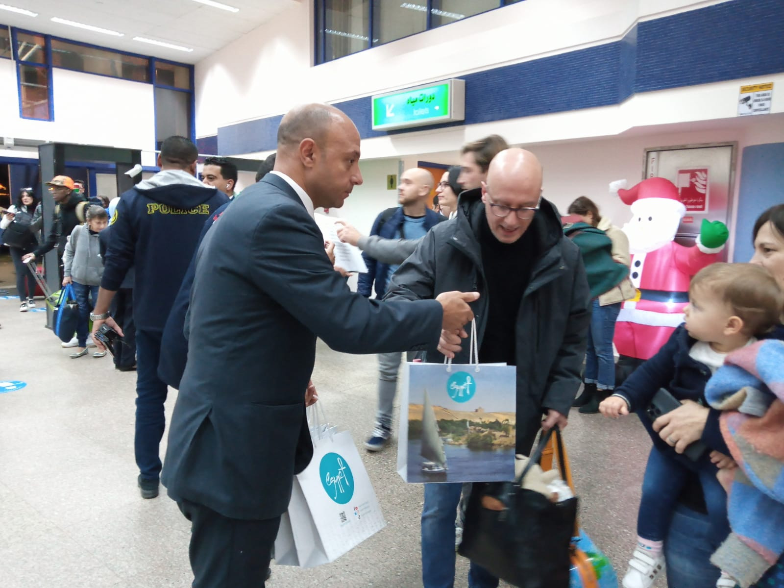 مطار مرسى علم