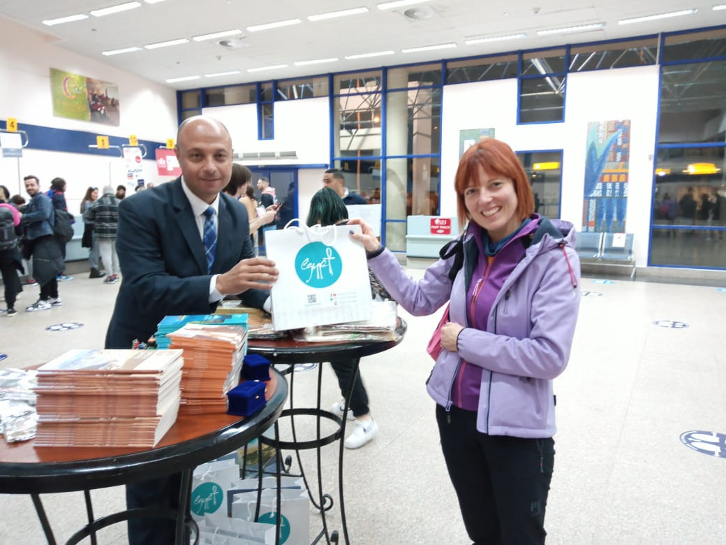 مطار مرسى علم