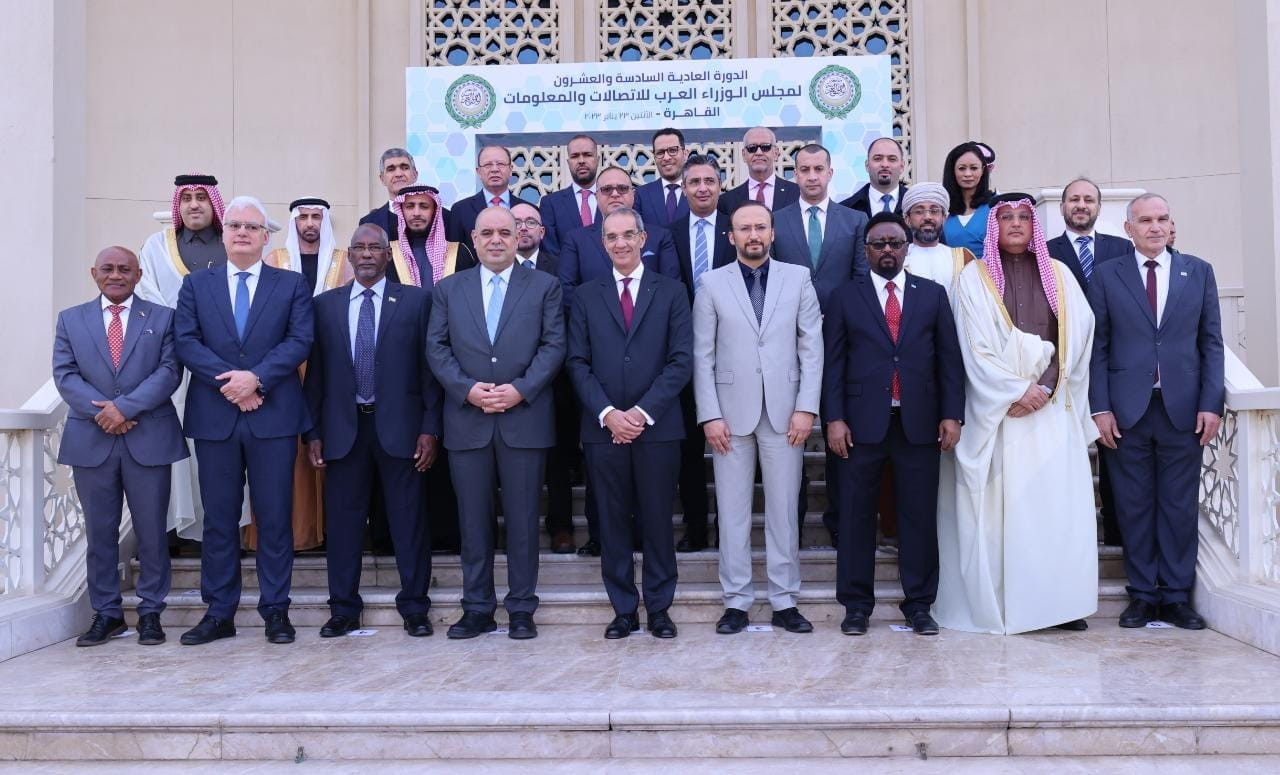 وزير الاتصالات