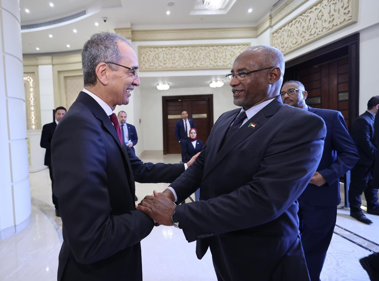 وزير الاتصالات