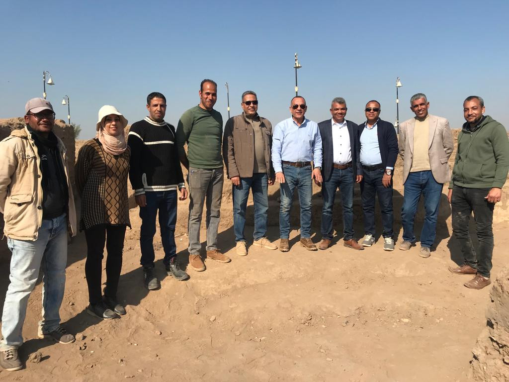 الأثار