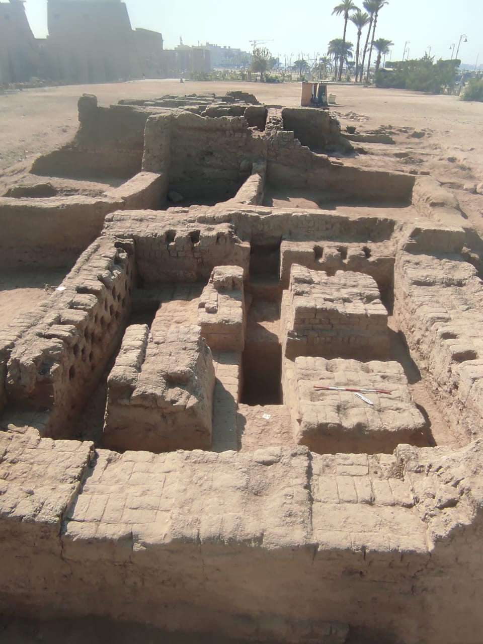 الأثار