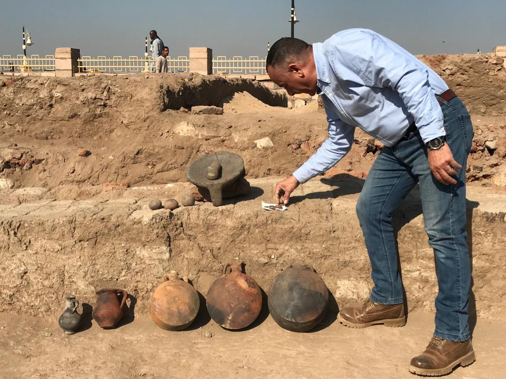 الأثار
