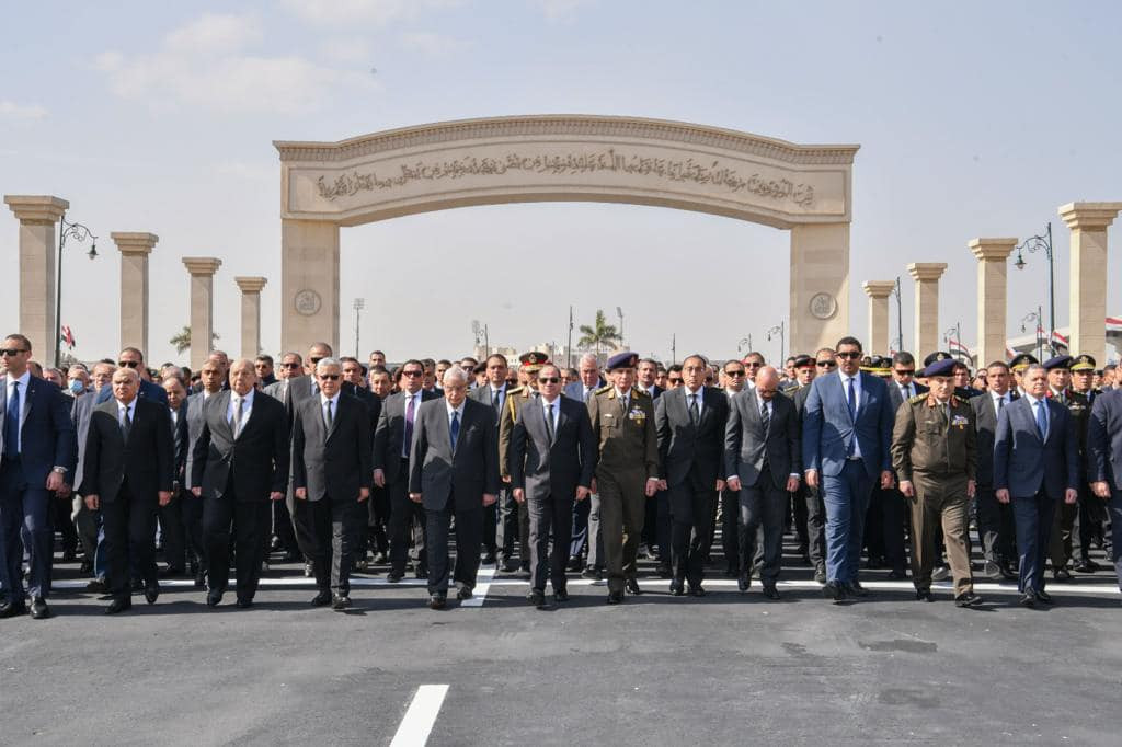 الرئيس السيسي يتقدم جنازة شريف اسماعيل