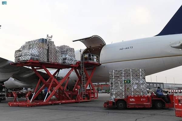 طائرة اغاثة