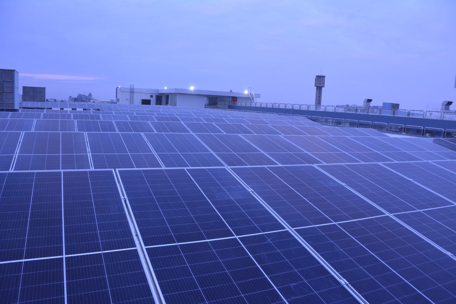 وزير الطيران