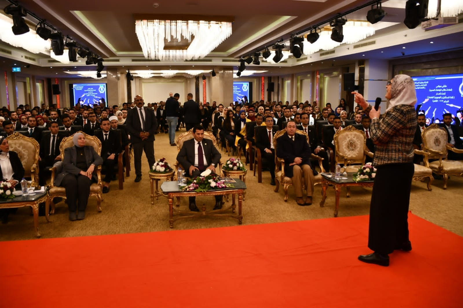 وزير الشباب يلتقى أعضاء مجالس اتحادات طلاب الجامعات المصرية