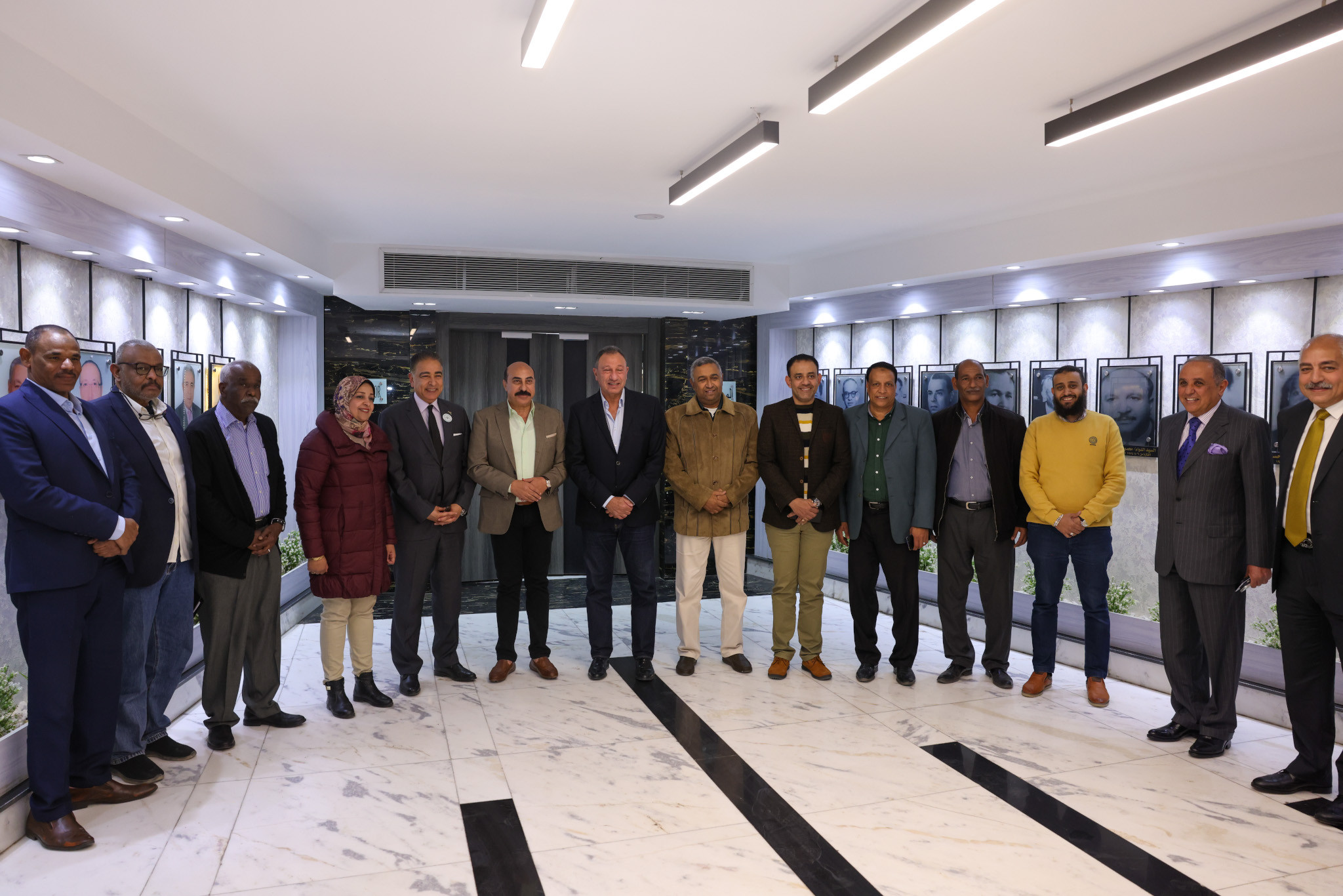 الخطيب ومحافظ اسوان