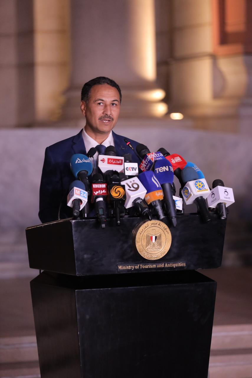 وزير السياحة