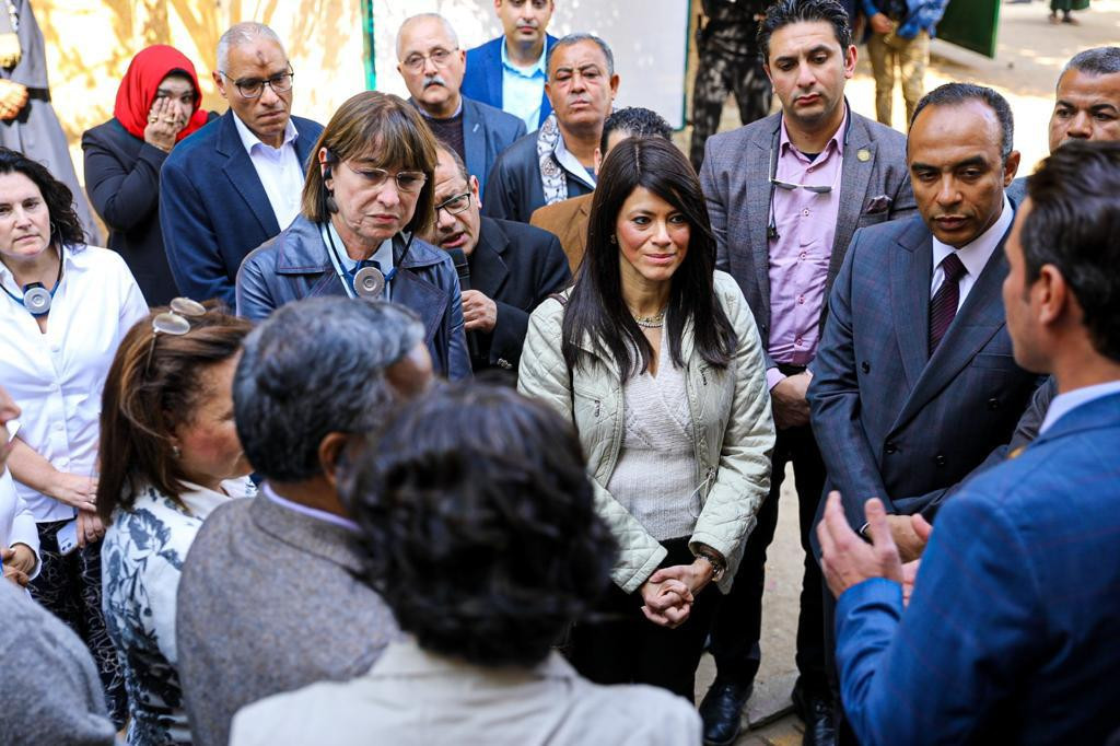 المشاط وبانوفا