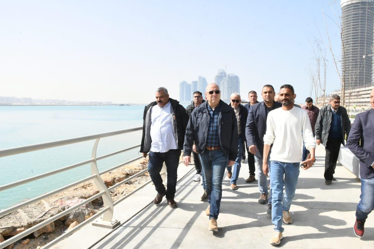 وزير الإسكان