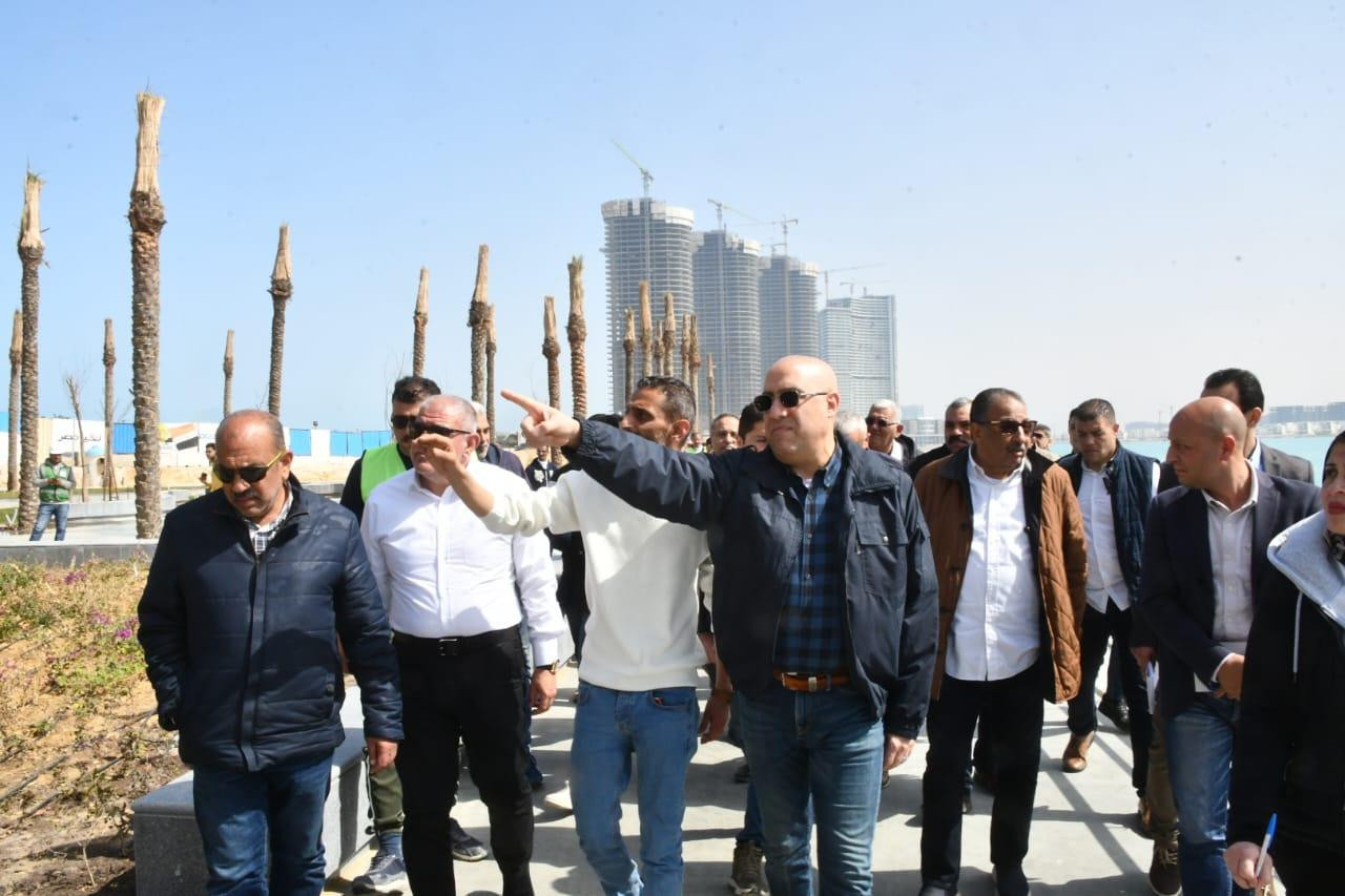 وزير الإسكان