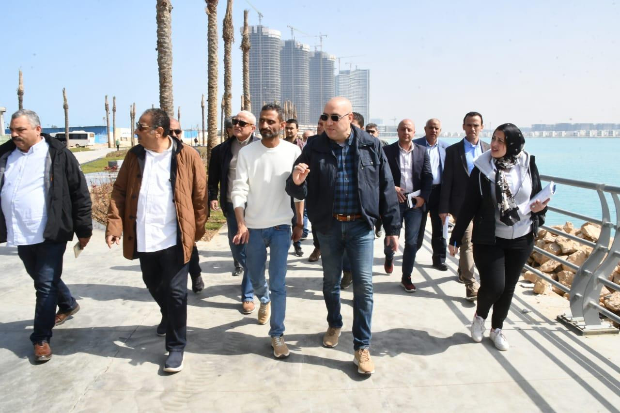 وزير الإسكان