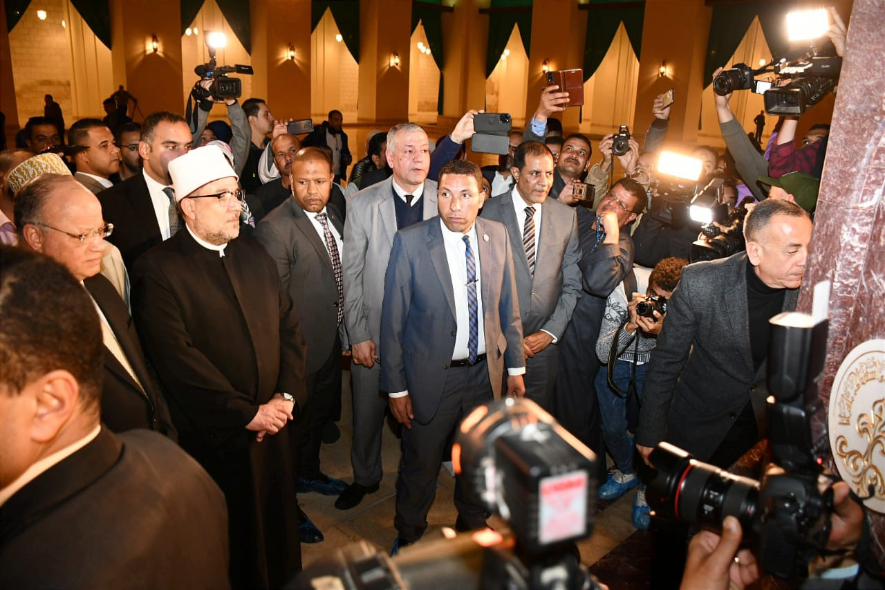 وزيرا الأوقاف والسياحة