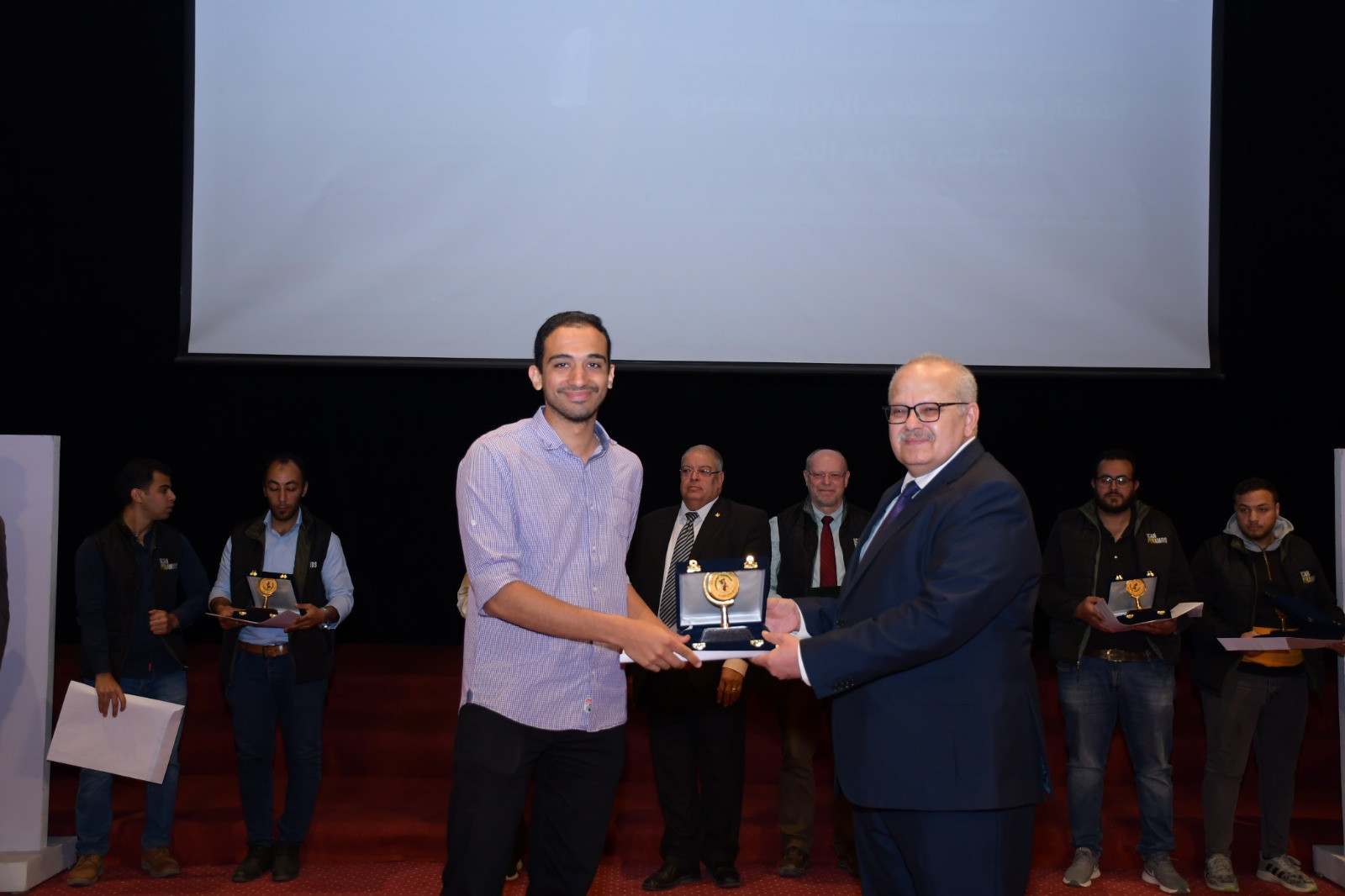 عميد هندسة القاهرة