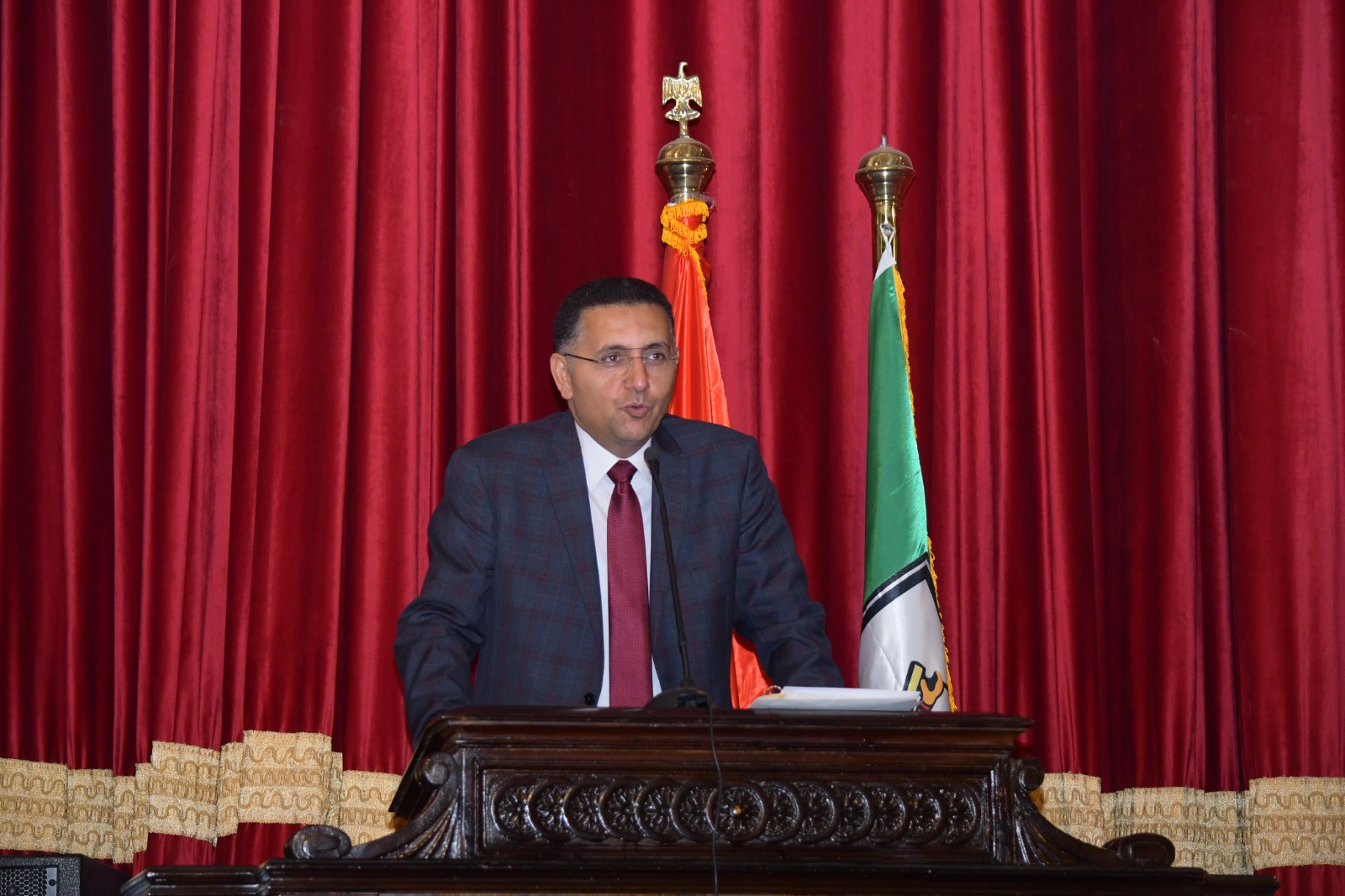 عميد هندسة القاهرة