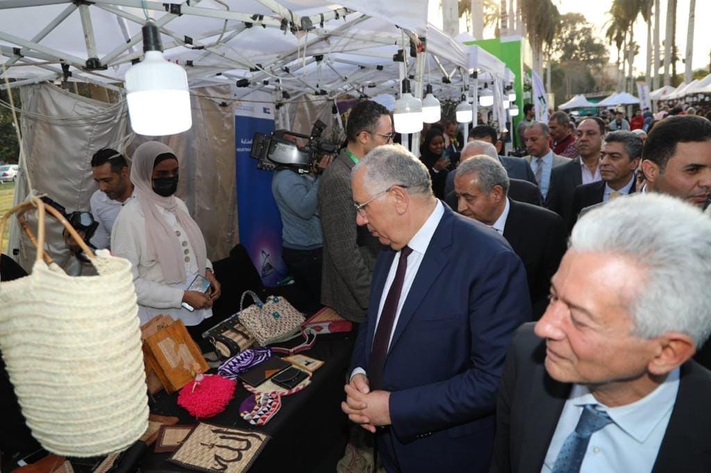 وزير الزراعة ووزير التموين ومحافظ الجيزة