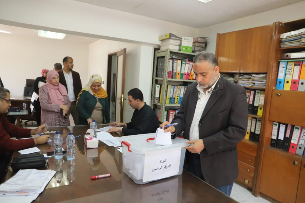 وزير القوى العاملة