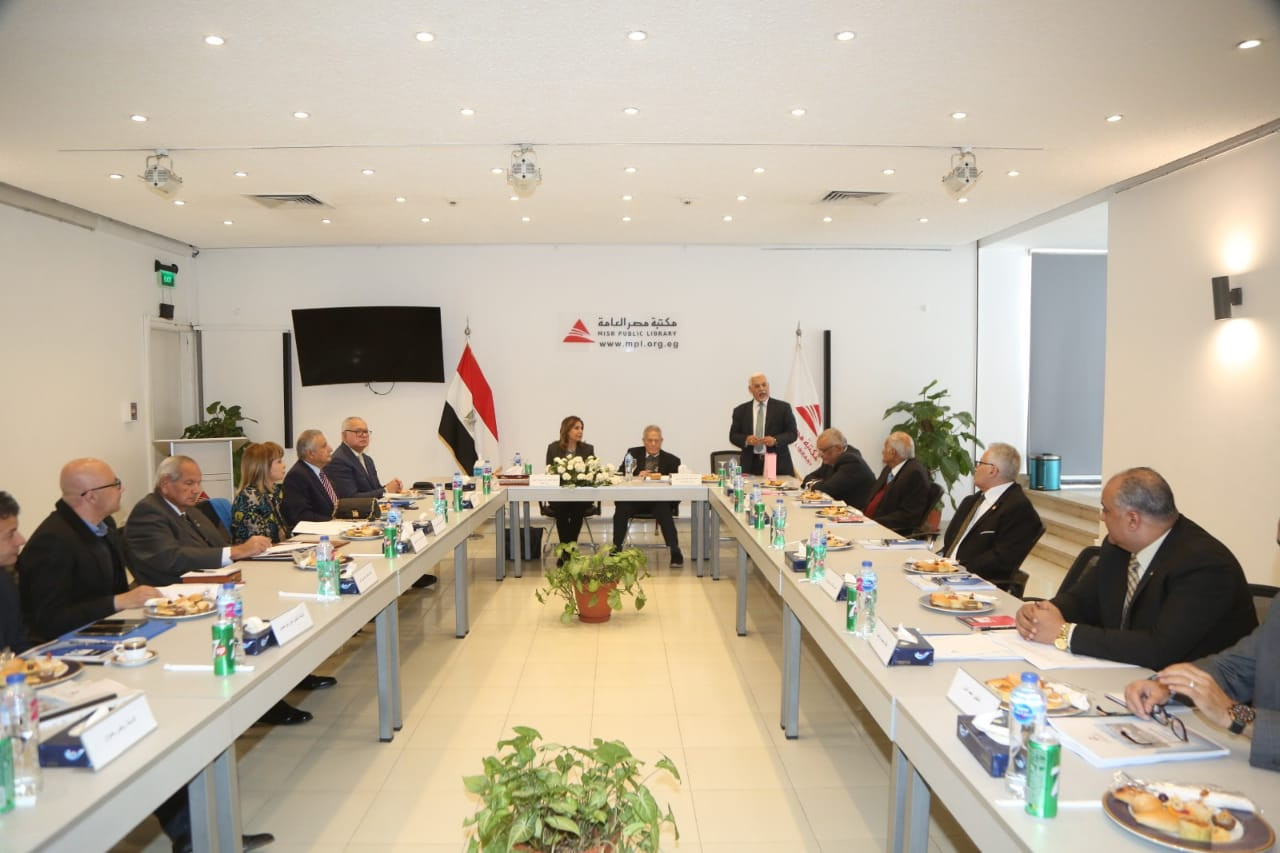 وزيرة الثقافة