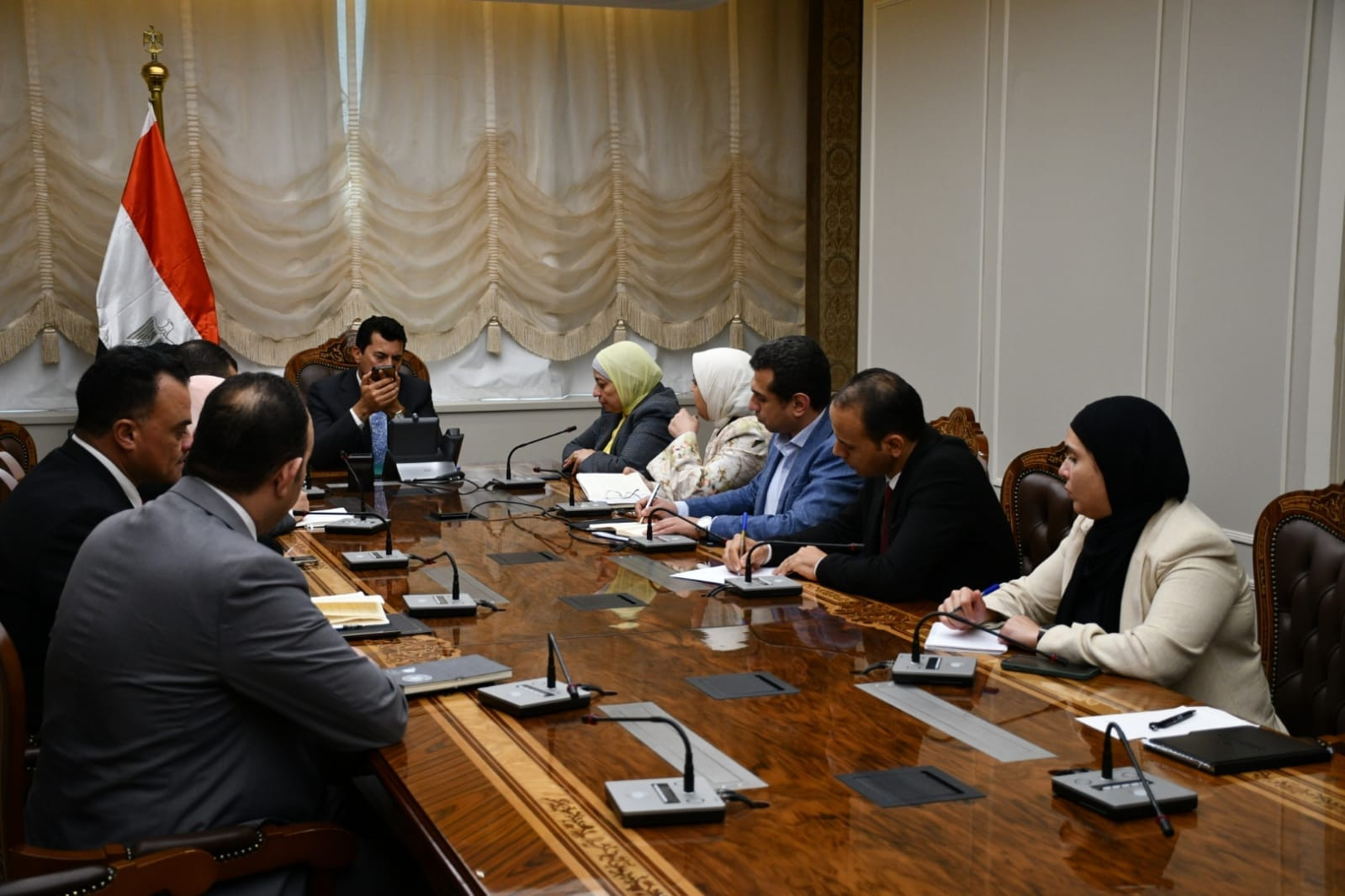 وزير  الشباب