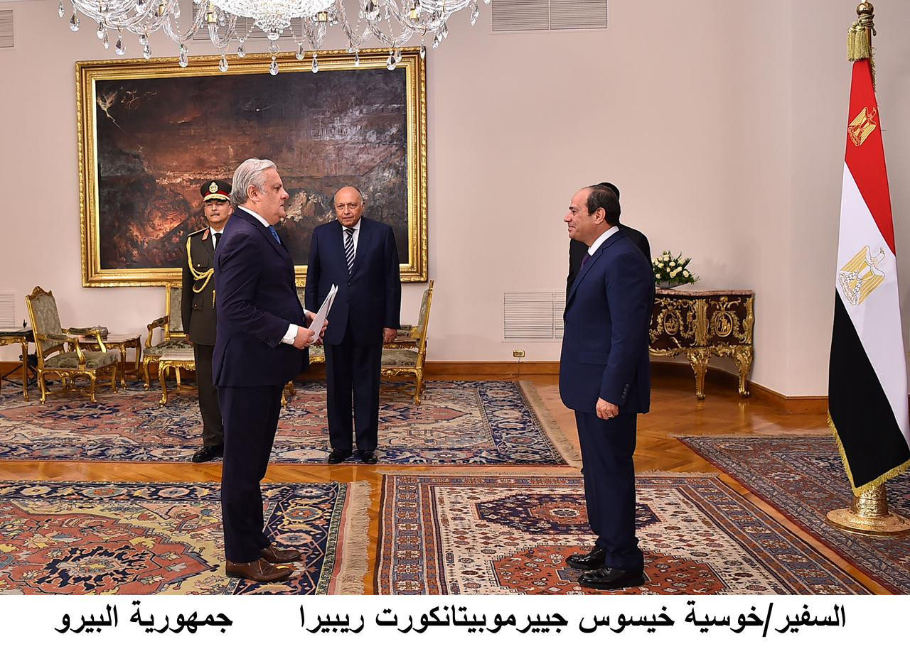 السفراء