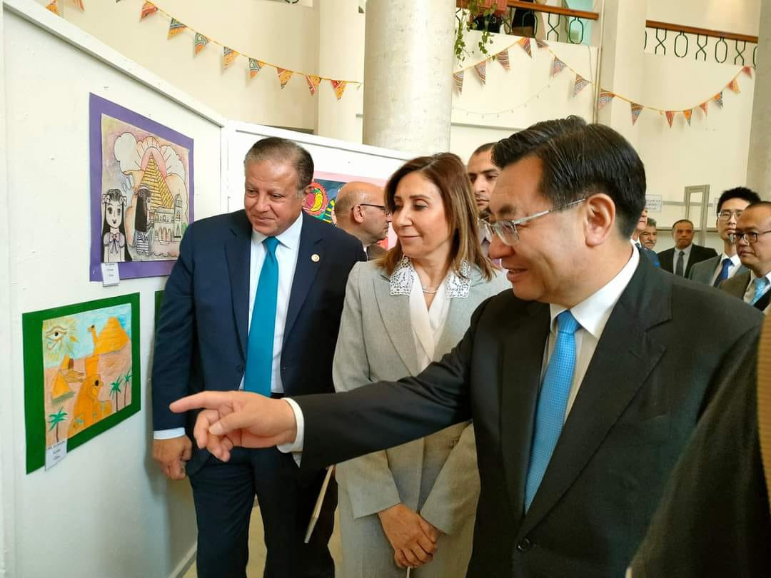 وزيرة الثقافة