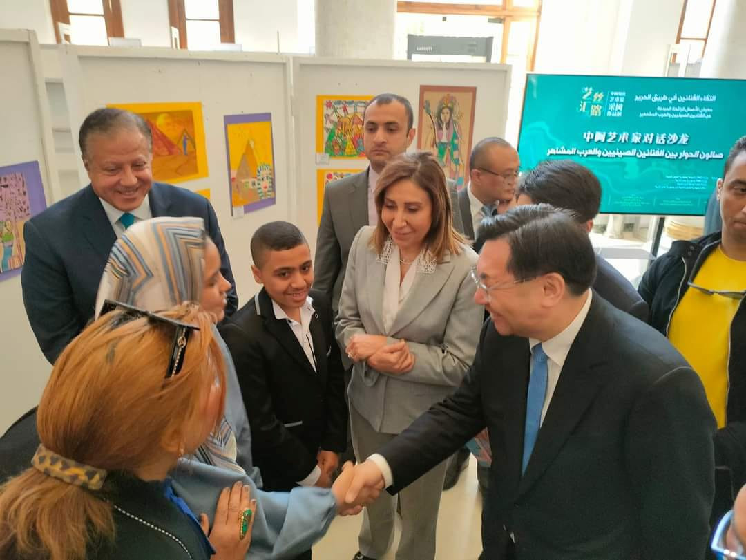 وزيرة الثقافة