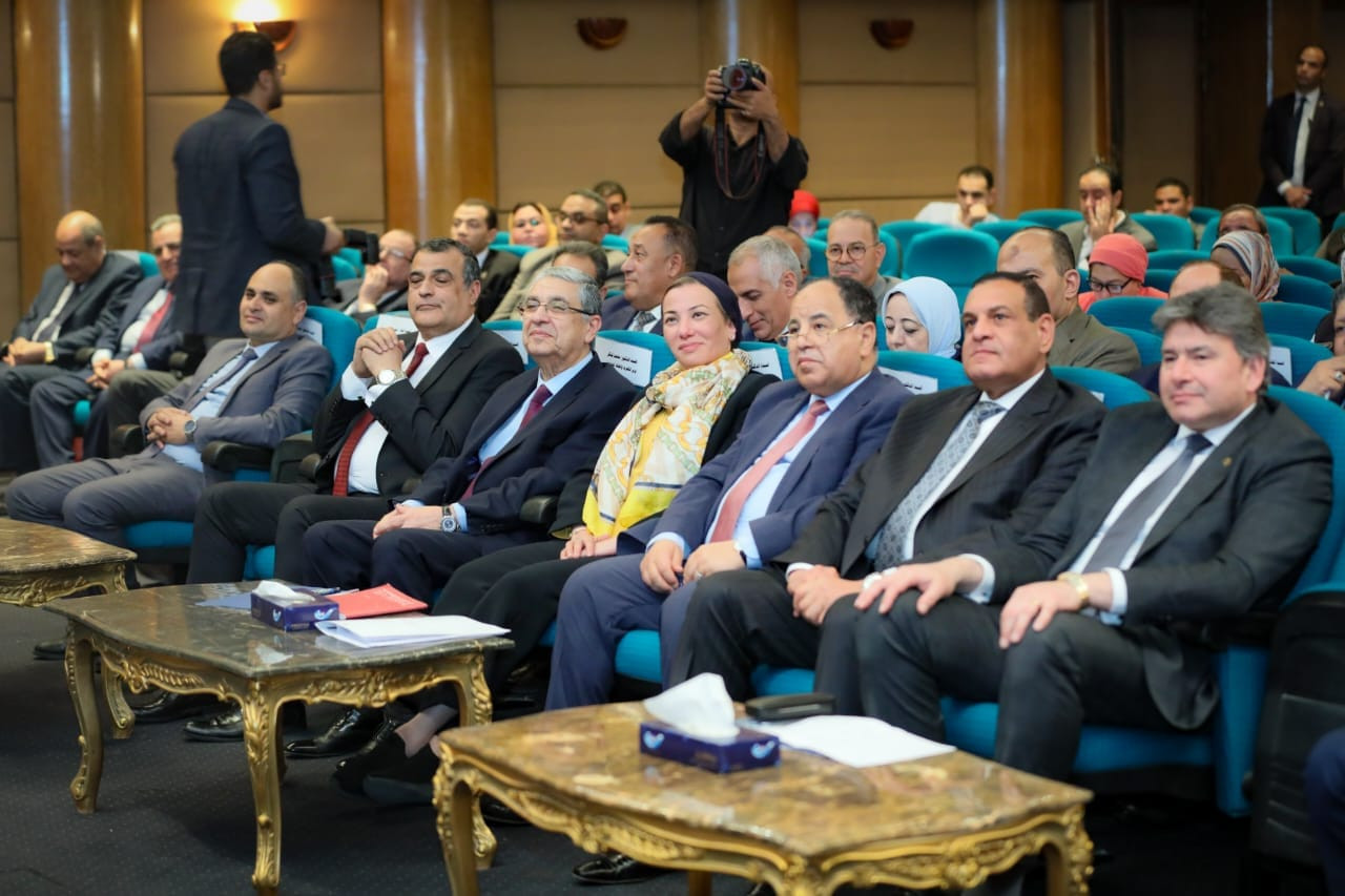وزيرة البيئة