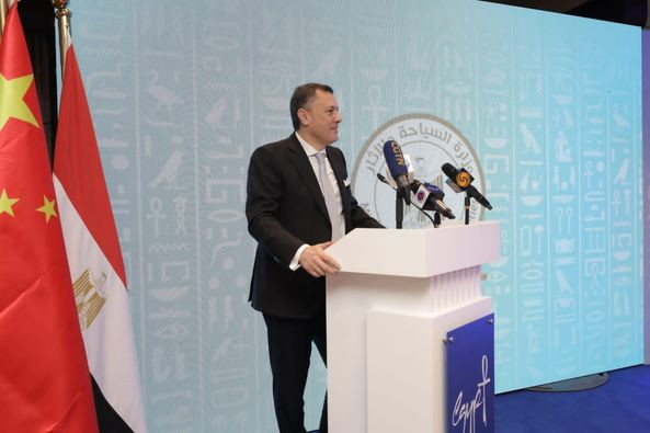 وزير السياحة