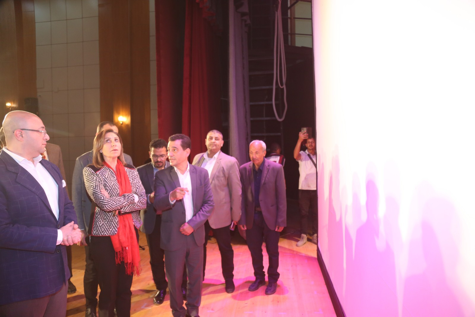 وزيرة الثقافة تفتتح 