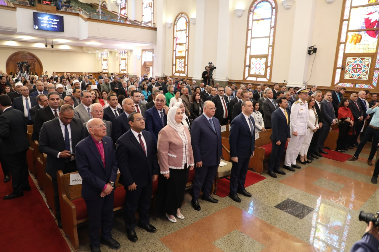 محافظ القاهرة بعيد القيامة