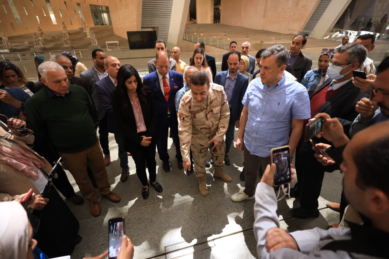 وزير السياحة بالمتحف المصري الكبير