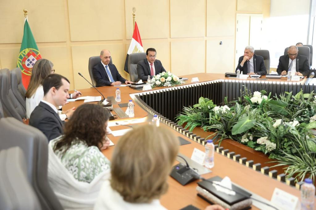 وزير الصحة ونظيره البرتغالي