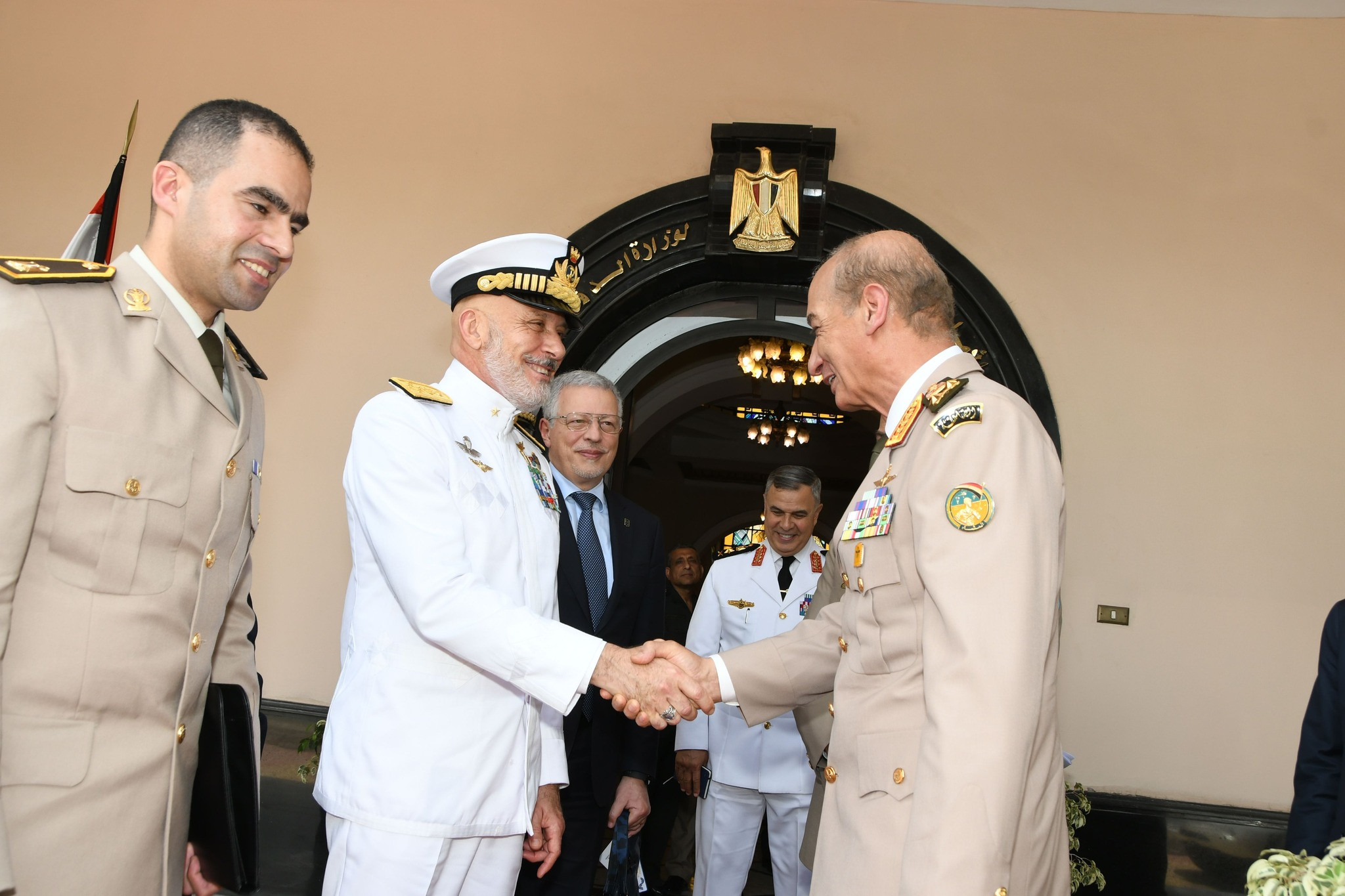 وزير الدفاع