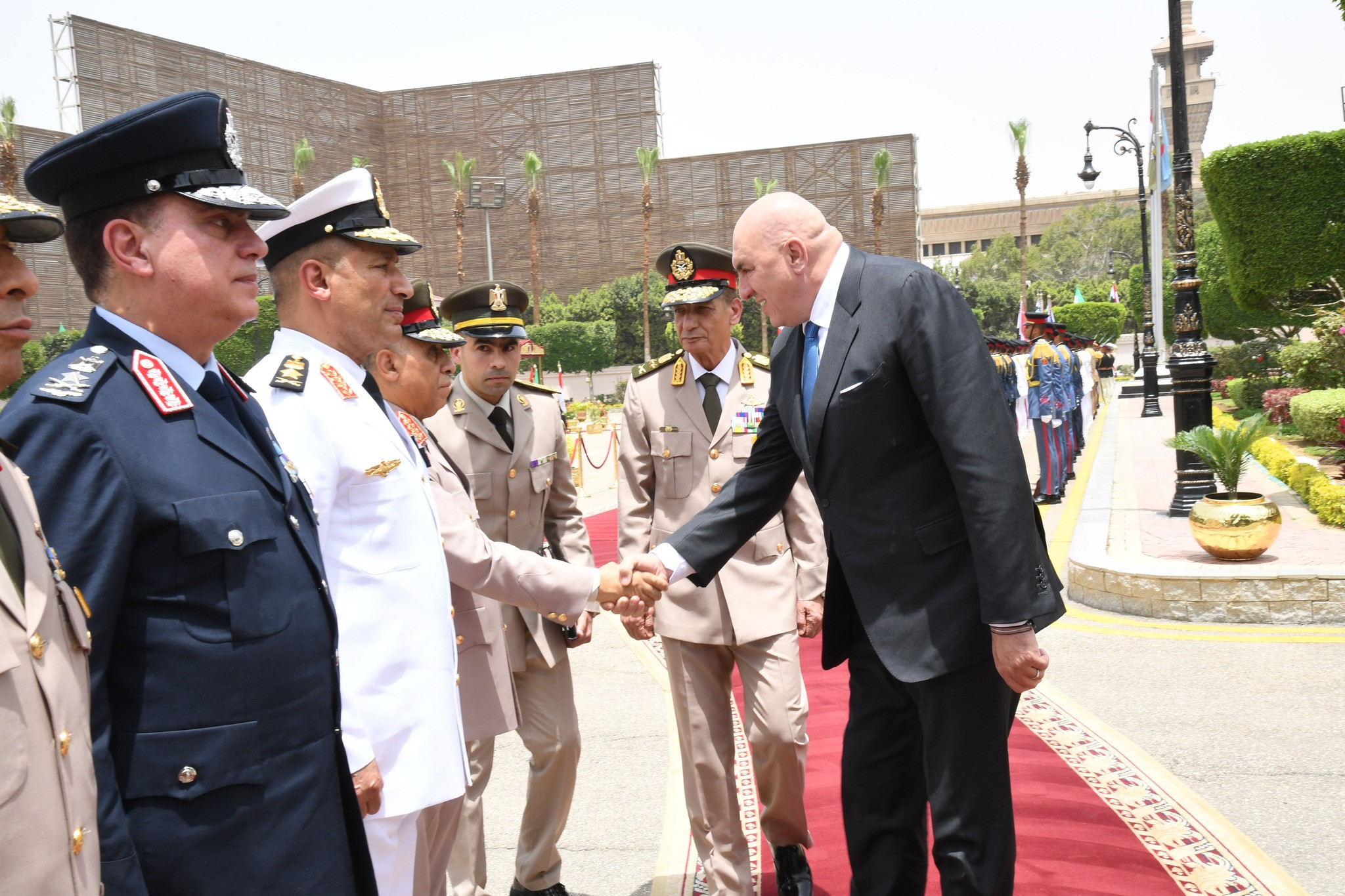 وزير الدفاع