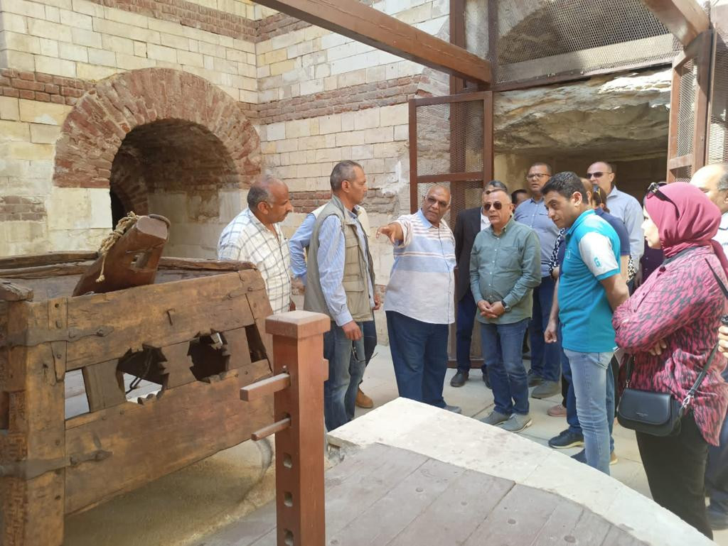 وزيري يتفقد مشروعات الترميم