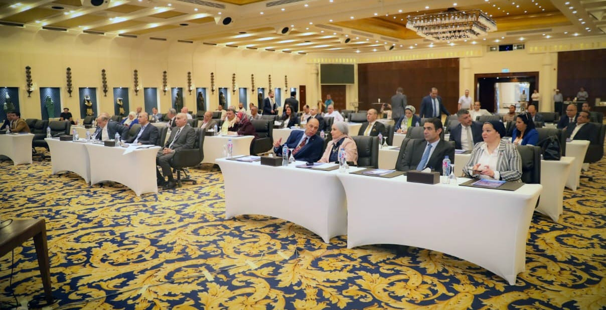 وزيرة البيئة