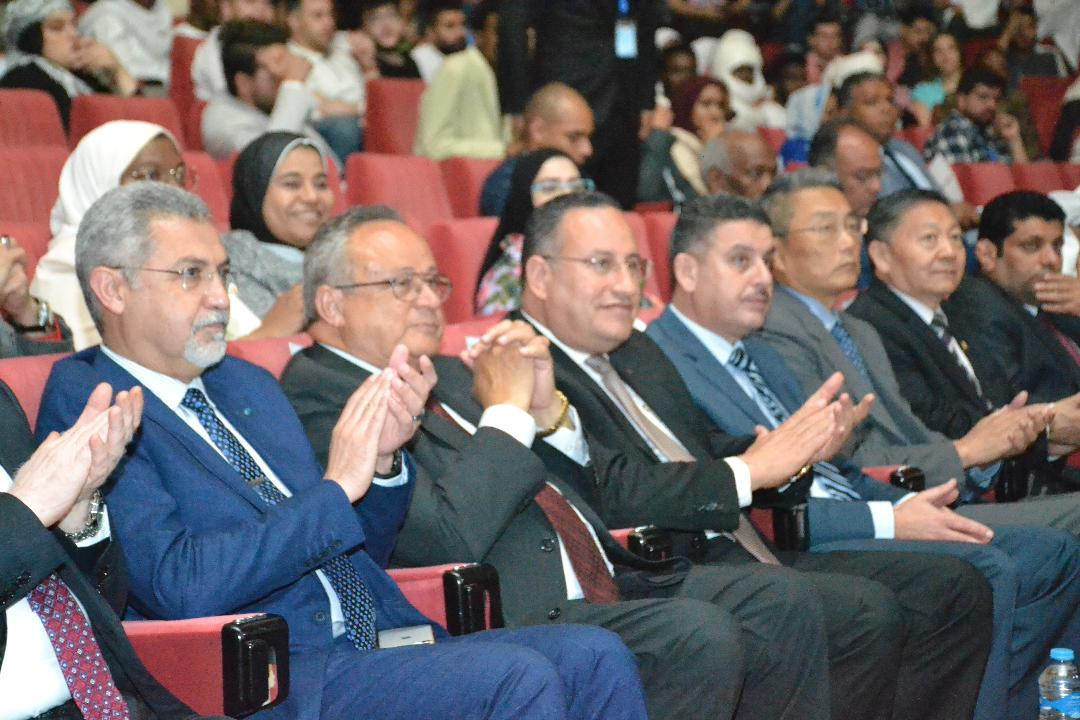 رئيس جامعة الإسكندرية