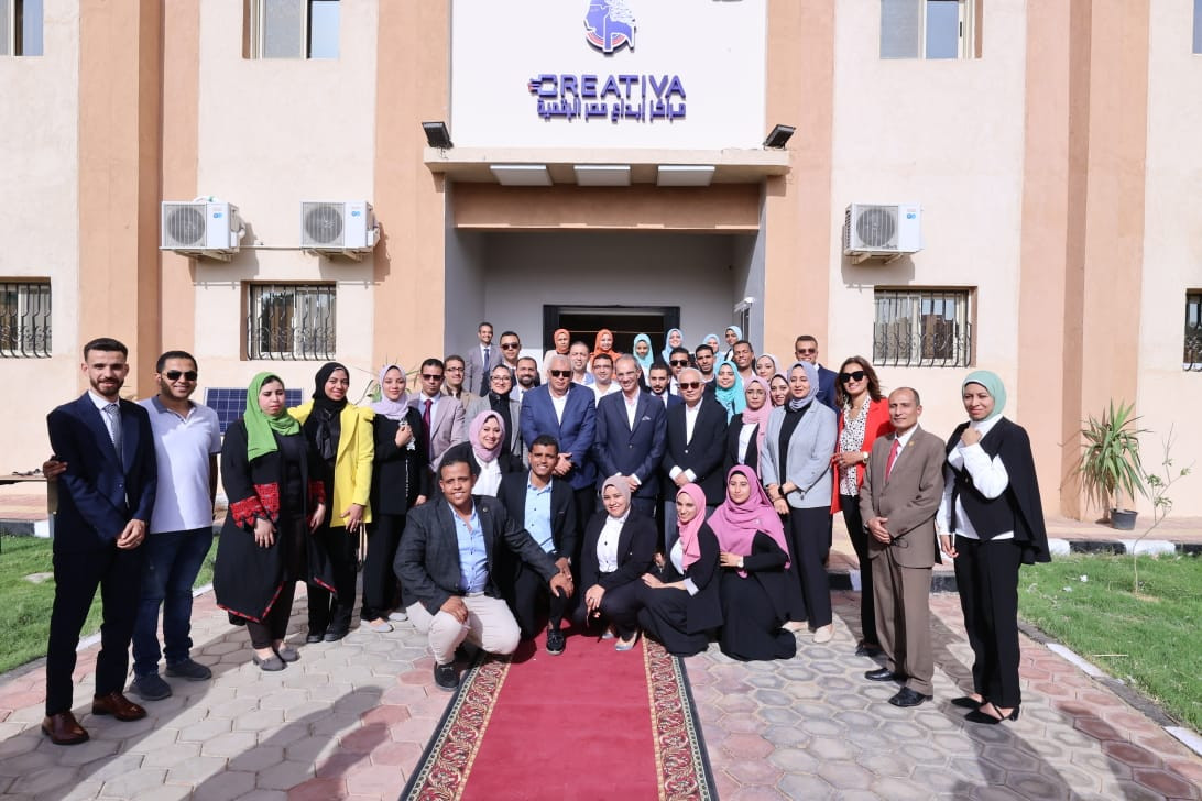 وزير الاتصالات