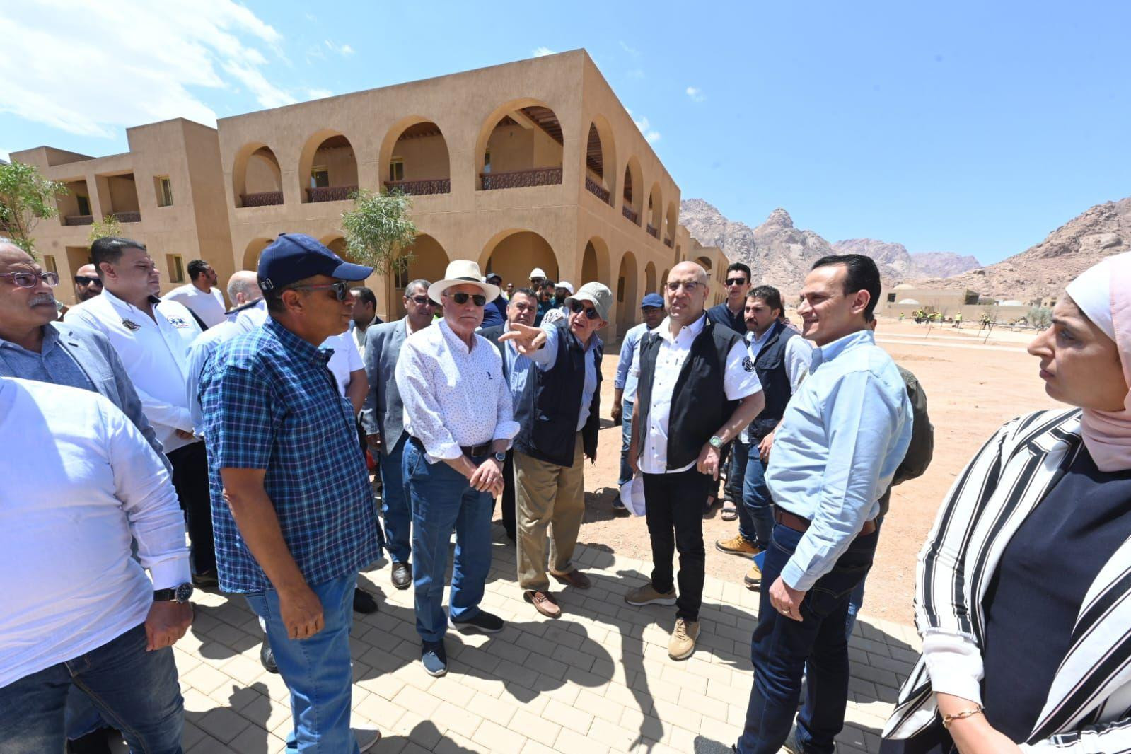 جولة وزير الإسكان