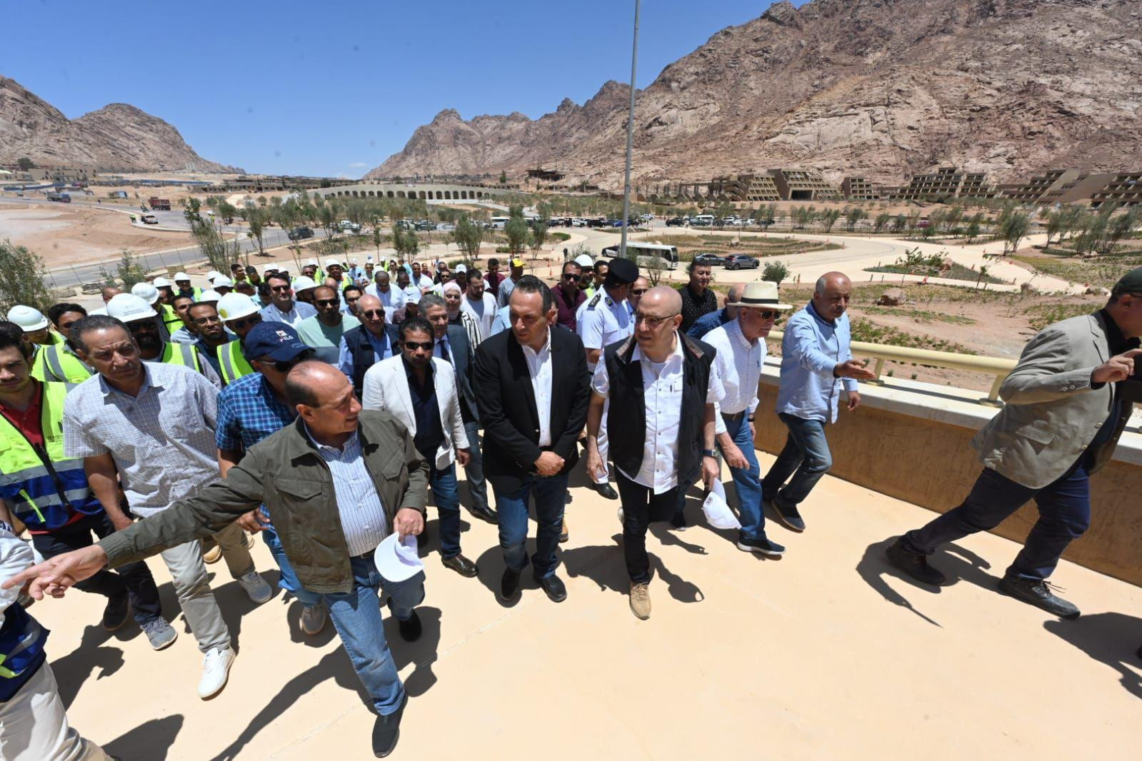 جولة وزير الإسكان