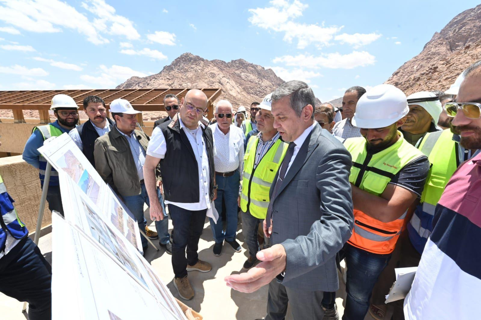 جولة وزير الإسكان