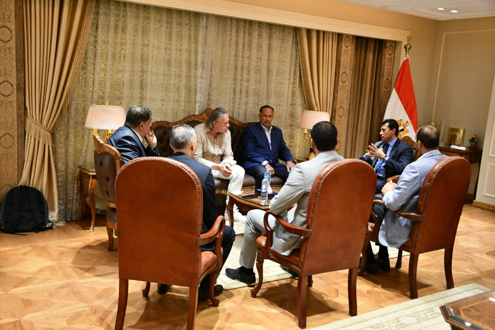 صبحي يلتقي مجلس إدارة اتحاد كرة اليد