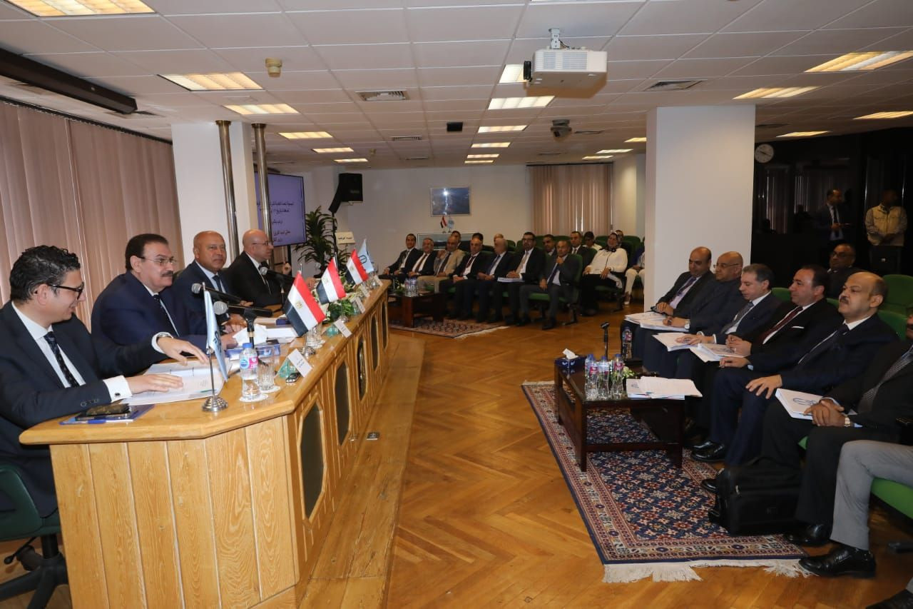 وزير النقل وشركة الملاحة الوطنية