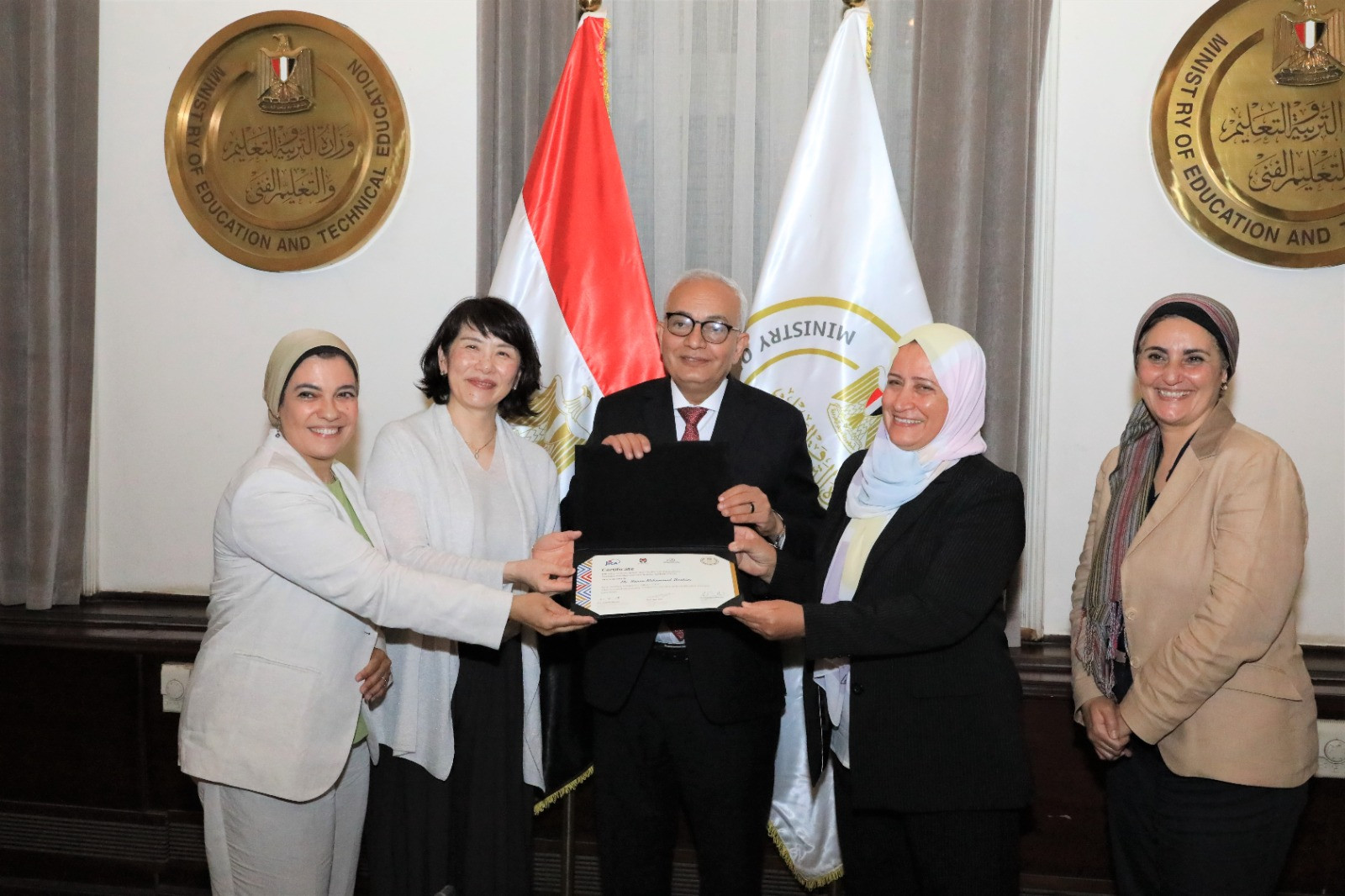 وزير التعليم يشهد حفل اعتماد التوكاتسو